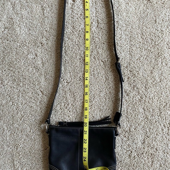 Small COACH Crossbody Handbag - black leather - Picture 5 of 10